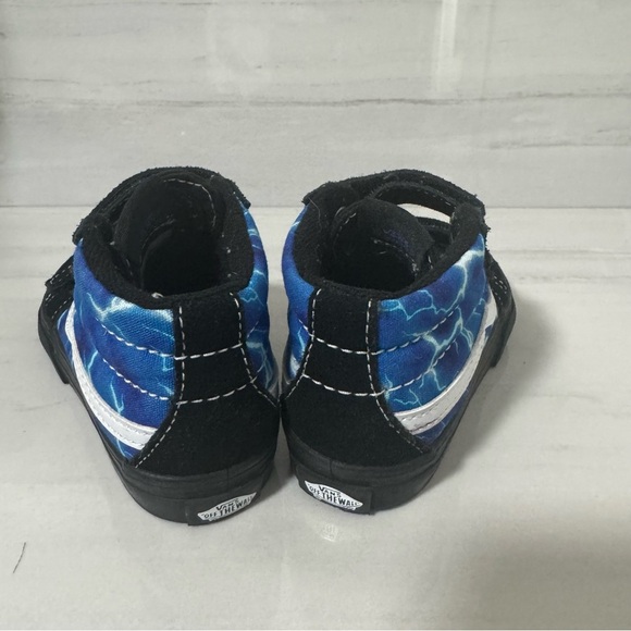 Vans Black and Blue Velcro Sneakers for Everyday Comfort - Picture 3 of 6